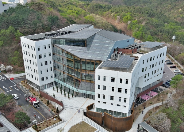 서울대 해동첨단공학관 전경사진/제공= GS건설