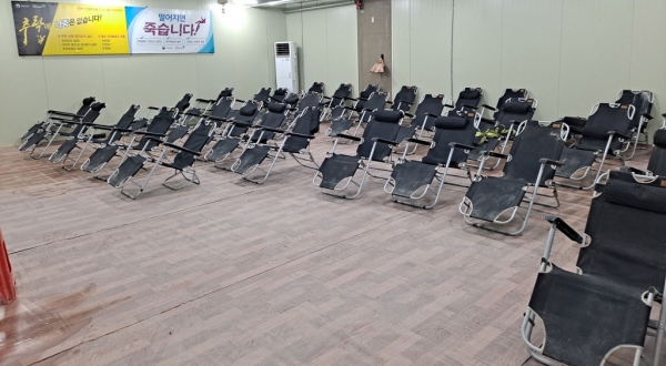 사진은 현장 내 근로자들이 편하게 누워서 쉴 수 있는 휴게실 모습./사진= DL건설