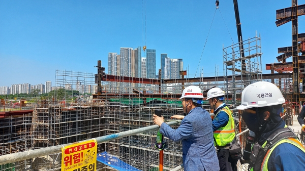 계룡건설 CSO 현장 점검 활동 사진/제공=계룡건설